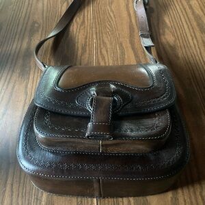Anna cainzo brown leather saddle bag crossbody purse